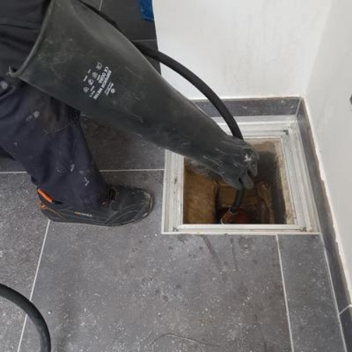 Deboucher une canalisation d egout